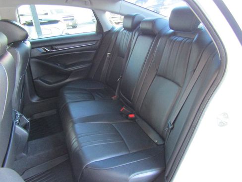 Used 2021 Honda Accord Sport Special Edition image 9