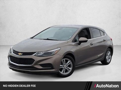 Used 2017 Chevrolet Cruze LT FWD image 1