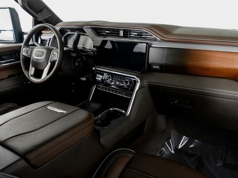 Used 2025 GMC Sierra 3500 Denali w/ Denali Reserve Package image 51