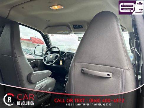 Used 2020 Chevrolet Express 3500 LS RWD image 9
