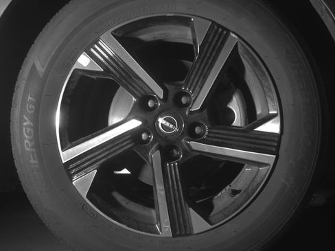 Used 2025 Nissan Sentra SV FWD image 13
