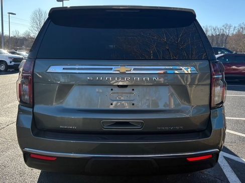 Used 2024 Chevrolet Suburban Premier w/ Advanced Technology Package image 16