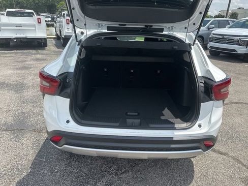 New 2026 Chevrolet Trax LT FWD image 26