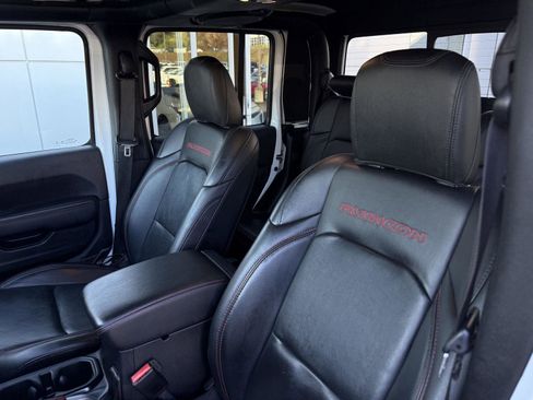 Used 2021 Jeep Gladiator Rubicon AWD/4WD image 12