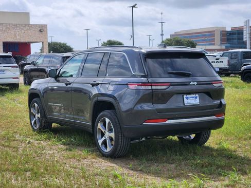 New 2026 Jeep Grand Cherokee Limited RWD image 3