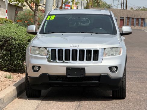 Used 2013 Jeep Grand Cherokee Laredo AWD/4WD image 2