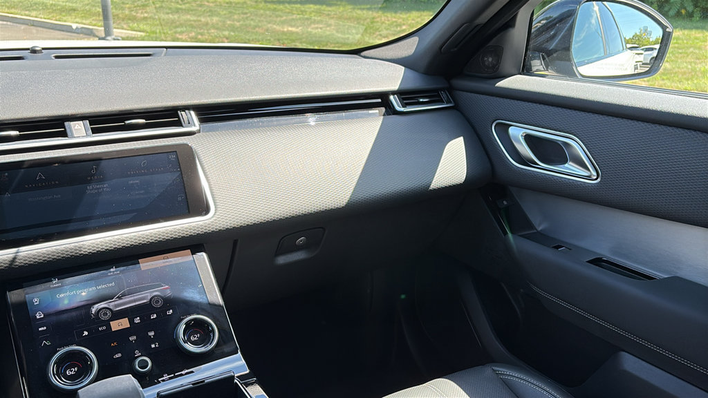 Certified 2023 Land Rover Range Rover Velar R-Dynamic S AWD/4WD image 24
