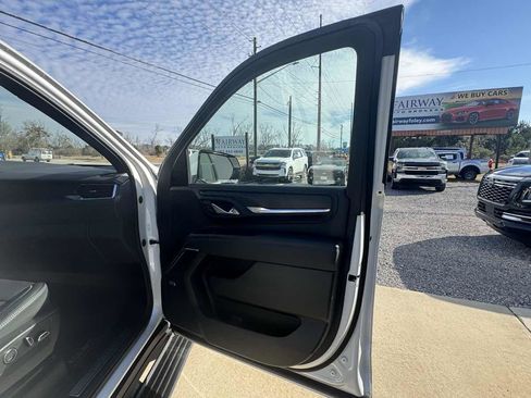 Used 2021 GMC Yukon XL Denali image 27