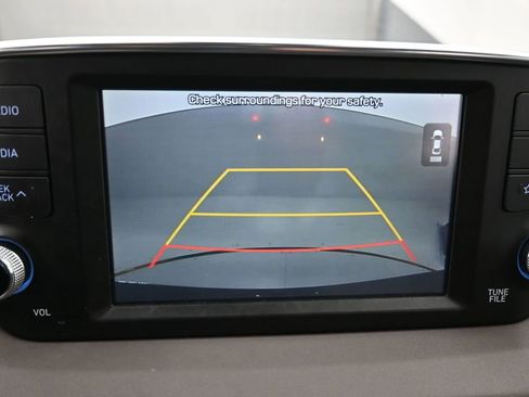 Used 2019 Hyundai Santa Fe SE AWD/4WD image 10