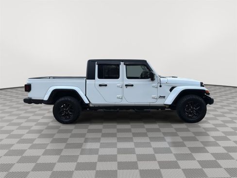 Used 2022 Jeep Gladiator Sport image 6