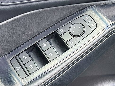 Used 2024 Nissan Rogue SV image 17