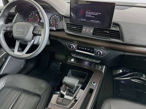 Used 2023 Audi Q5 2.0T Premium w/ Convenience Package image 6