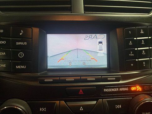 Used 2017 Ford Explorer XLT image 26