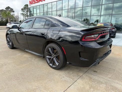 Used 2019 Dodge Charger R/T w/ Navigation & Travel Group image 4