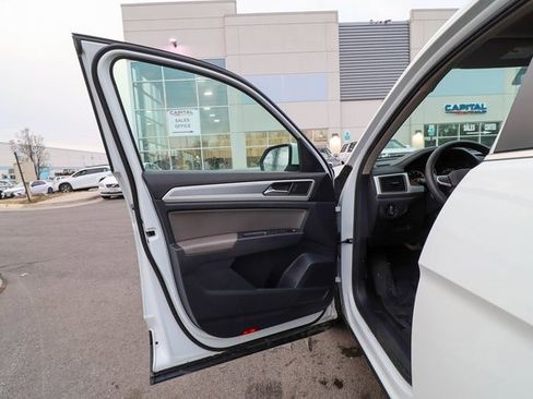 Used 2021 Volkswagen Atlas S image 31