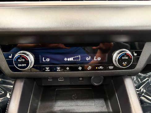 Used 2024 Mitsubishi Outlander Ralliart AWD/4WD image 35