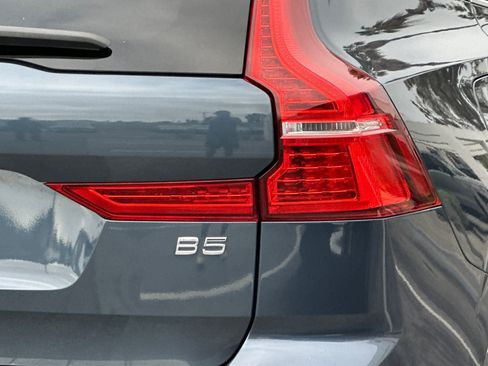 Used 2023 Volvo XC60 B5 Plus w/ Climate Package FWD image 34