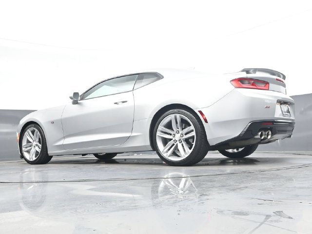 Used 2018 Chevrolet Camaro SS RWD image 34