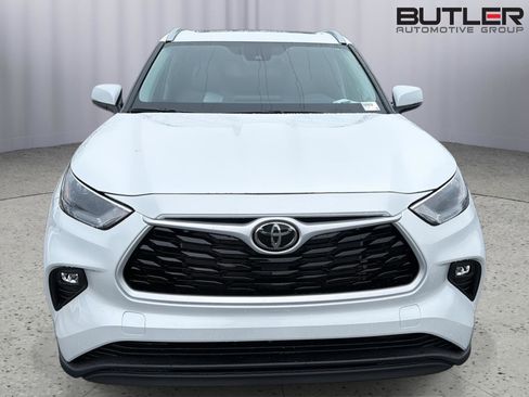 New 2026 Toyota Highlander XLE AWD/4WD image 9