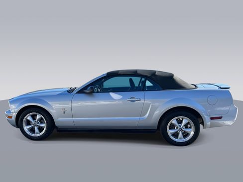 Used 2007 Ford Mustang Premium image 6