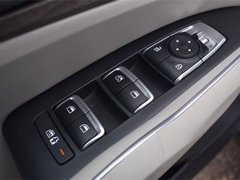 Certified 2023 Kia Sorento S w/ Panoramic Sunroof Package image 21