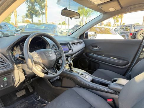 Used 2021 Honda HR-V LX image 15