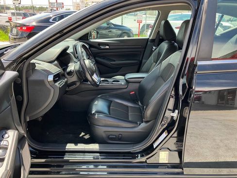 Used 2020 Nissan Altima 2.5 SR FWD image 8