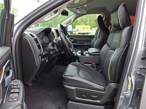 Used 2024 RAM 2500 Laramie AWD/4WD image 14