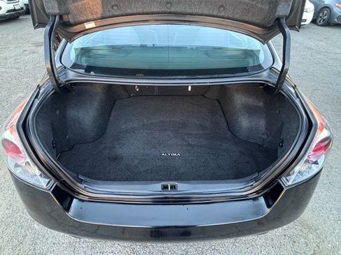 Used 2011 Nissan Altima 2.5 S w/ Special Edition Pkg image 7