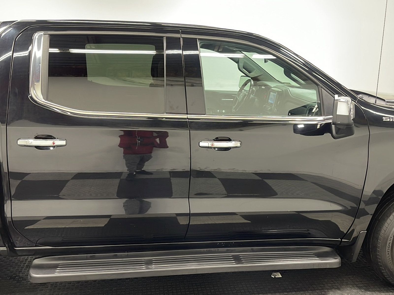 Used 2019 Chevrolet Silverado 1500 LTZ w/ LTZ Plus Package AWD/4WD image 20