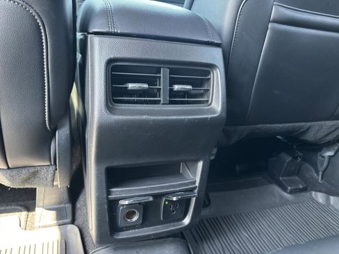 Used 2020 Ford Edge SEL w/ Convenience Package AWD/4WD image 21