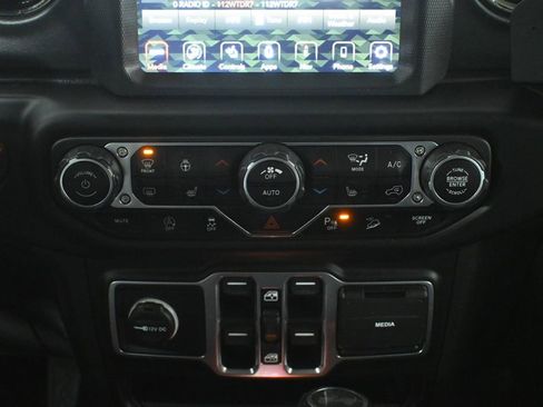 Used 2021 Jeep Wrangler Unlimited Sahara image 22