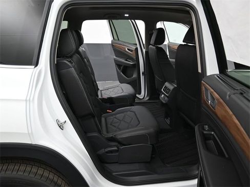 New 2026 Volkswagen Atlas SE image 13