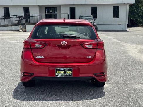 Used 2018 Toyota Corolla iM FWD image 4