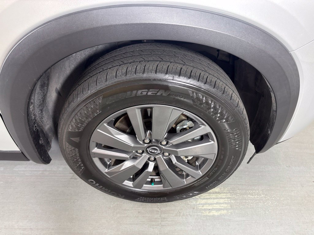 Used 2024 Nissan Pathfinder SV FWD image 11