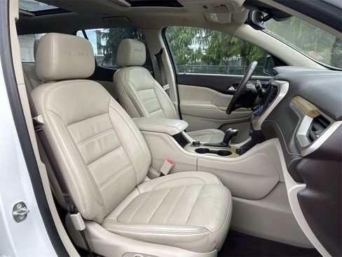 Used 2018 GMC Acadia Denali w/ Technology Package image 29