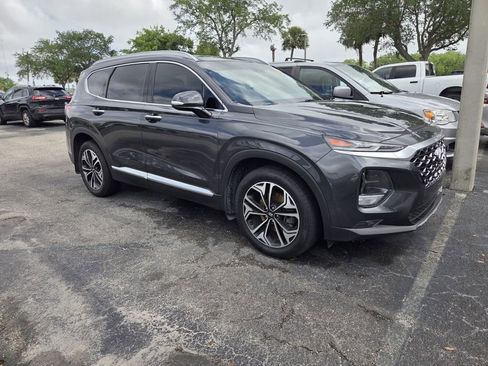 Used 2020 Hyundai Santa Fe SEL image 2