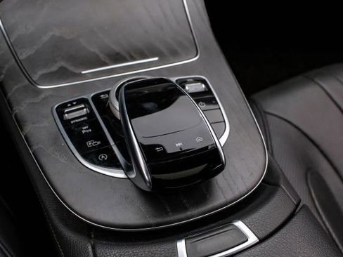 Used 2020 Mercedes-Benz CLS 450 w/ Premium Package image 32