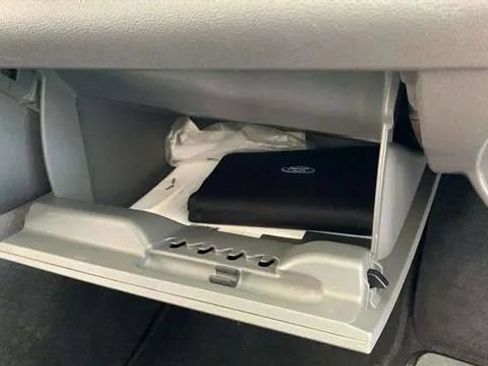 Used 2020 Ford Transit 150 XL image 14