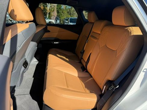 Used 2025 Lexus RX 350 FWD image 7