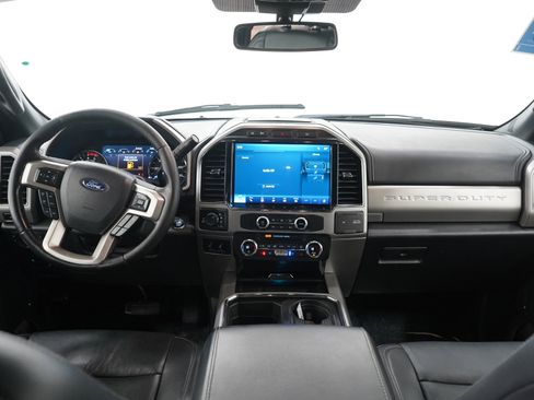 Used 2022 Ford F250 Lariat w/ Black Appearance Package image 15