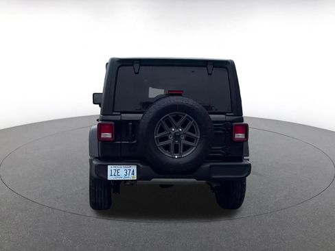 Used 2025 Jeep Wrangler Sport S image 12