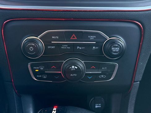 Used 2020 Dodge Charger GT image 28