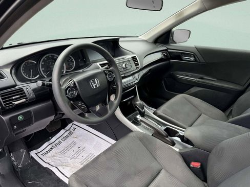 Used 2017 Honda Accord LX image 11
