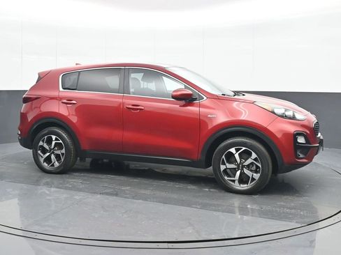 Used 2022 Kia Sportage LX image 8