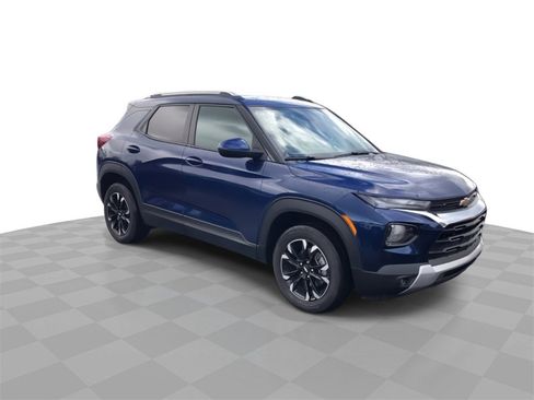 Certified 2023 Chevrolet TrailBlazer LT w/ Convenience Package image 2