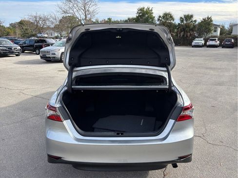Used 2022 Toyota Camry LE image 36