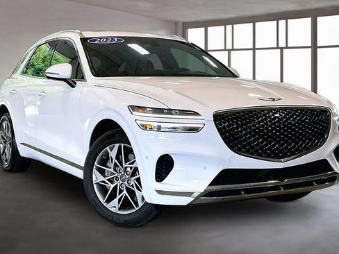 Used 2023 Genesis GV70 2.5T w/ Advanced Package AWD/4WD image 3