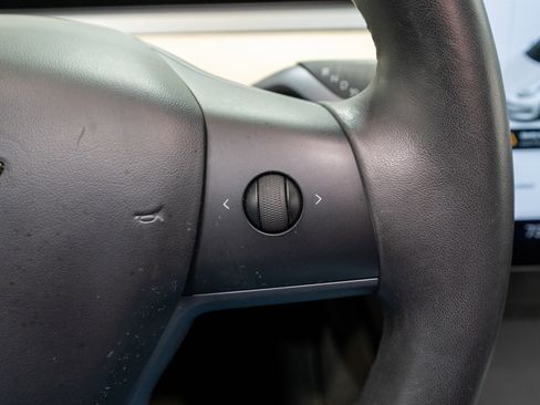 Used 2018 Tesla Model 3 Long Range image 23