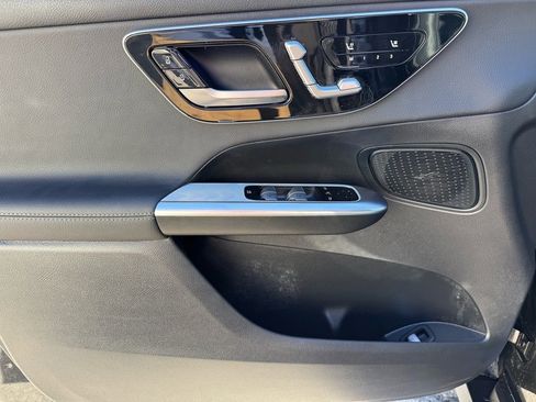 Certified 2025 Mercedes-Benz GLC 300 image 15